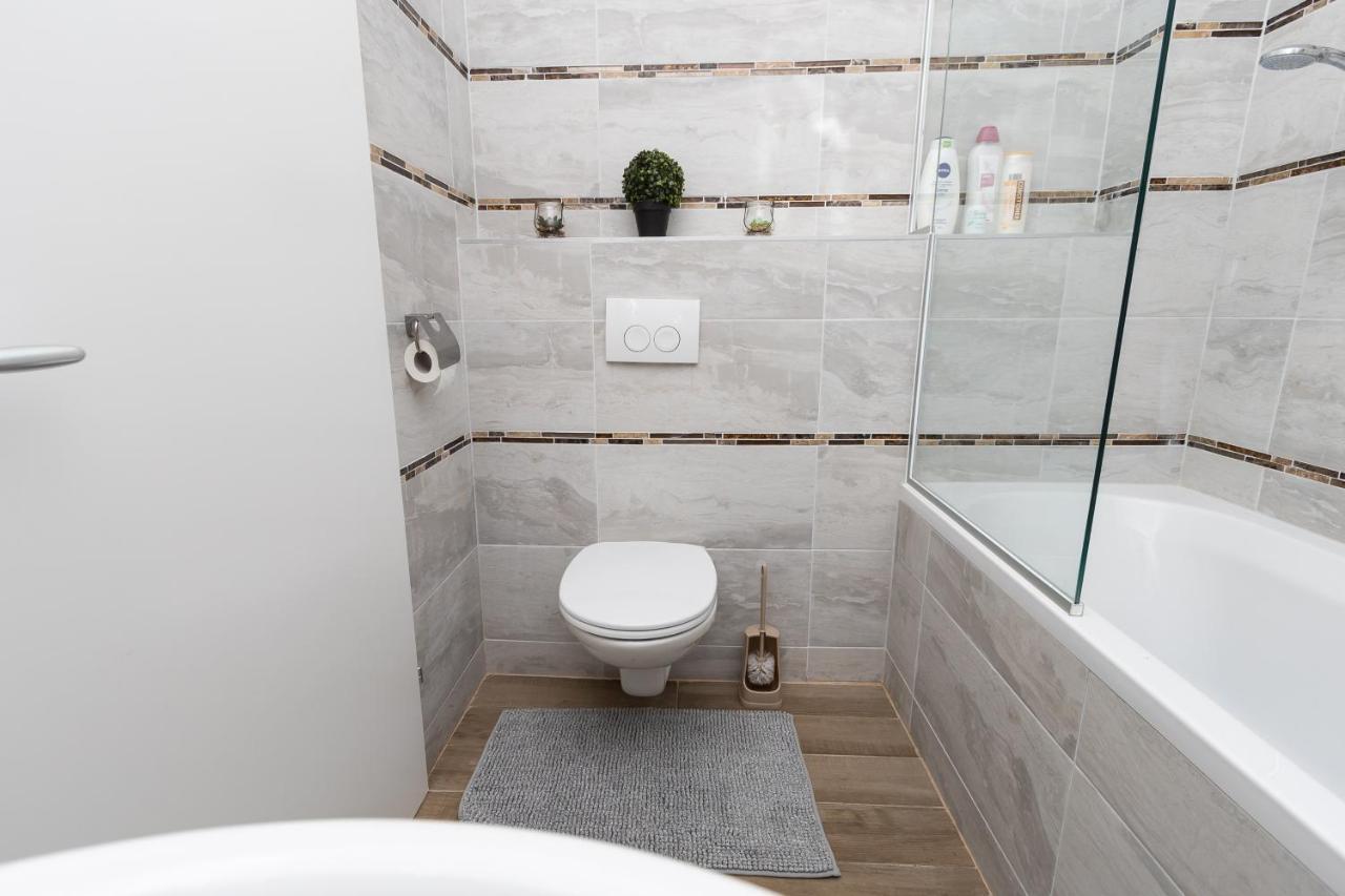 Comfortable Romantic 1 Bedroom Apartment Near Augarten Vienna Luaran gambar